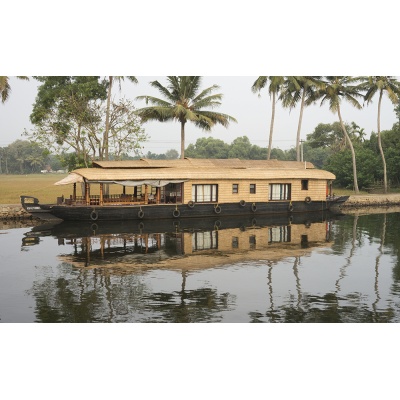 houseboat-101