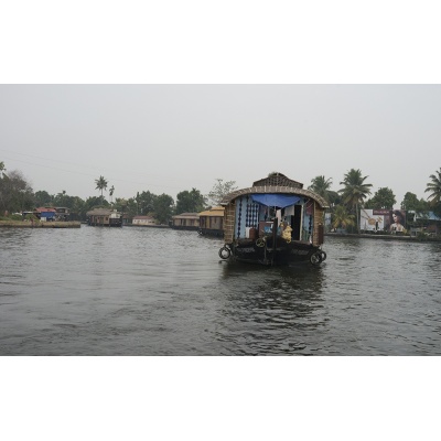 houseboat-105_182927059